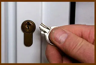 Jacksonville Emergency Locksmith Jacksonville, FL 904-572-3248 - 14-60-broken-key